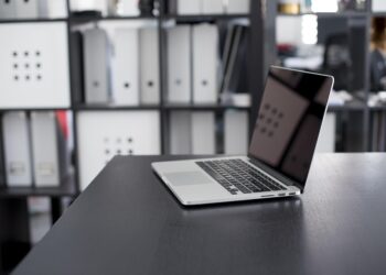 High-Yield Savings Accounts: Are They Worth It? A Comprehensive Breakdown of Pros and Cons