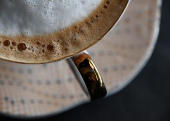 How Does Cryptocurrency Work? A Comprehensive Beginner’s Guide to Understanding Digital Currency