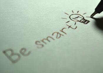 How to Develop a Positive Money Mindset: 10 Essential Strategies for Financial Success