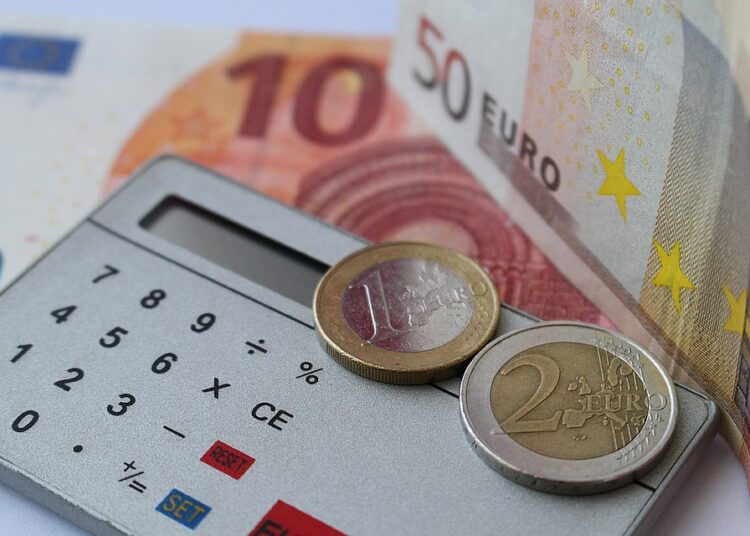 How to Use a Retirement Calculator: Your Step-by-Step Guide to Planning for the Future How to Use a Retirement Calculator: Your Step-by-Step Guide to Planning for the Future