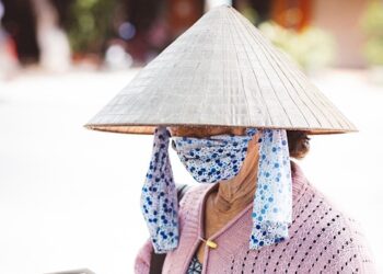 The Ultimate How-to Guide: How to Buy Stocks Like a Pro in 2023