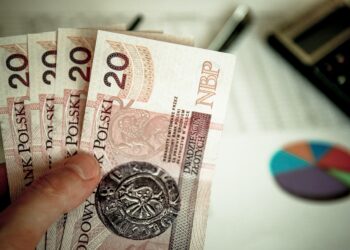 10 Creative Ways to Save Money Without Sacrificing Your Lifestyle