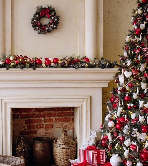 10 Creative and Frugal Ways to Celebrate Holidays Without Breaking the Bank 10 Creative and Frugal Ways to Celebrate Holidays Without Breaking the Bank