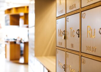 10 Genius Budget Travel Hacks to Save Money on Your Next Adventure