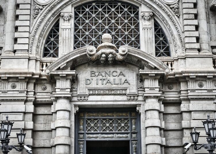 Credit Union vs. Bank: How to Choose the Right Financial Institution for You