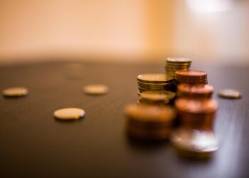 How Are Stock Prices Determined? A Comprehensive Guide for Beginners