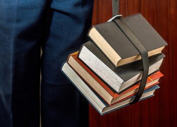 How to Create the Ultimate College Student Budget Guide: Maximize Your Finances!