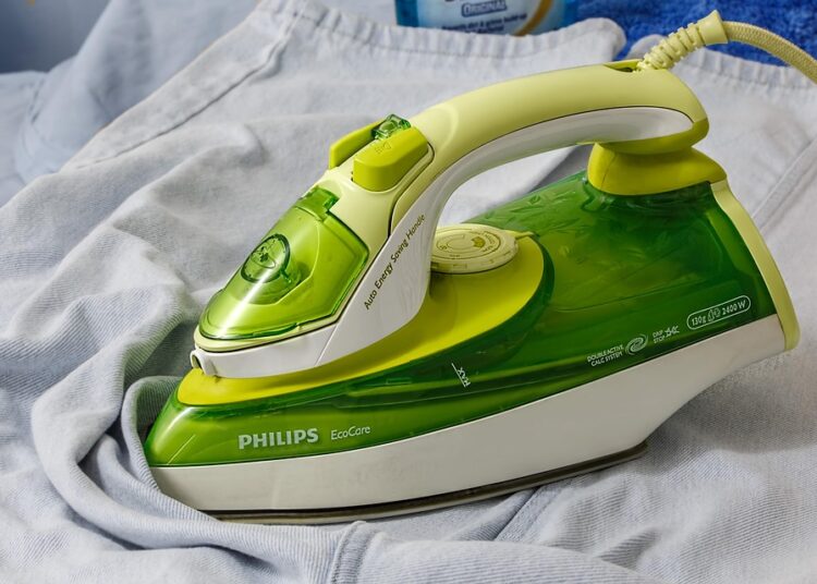 How to Manage Household Expenses: A Step-by-Step Guide for Every Family