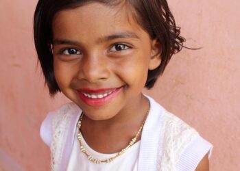 How to Raise Frugal Kids: 7 Practical Tips for Financial Savvy Parenting