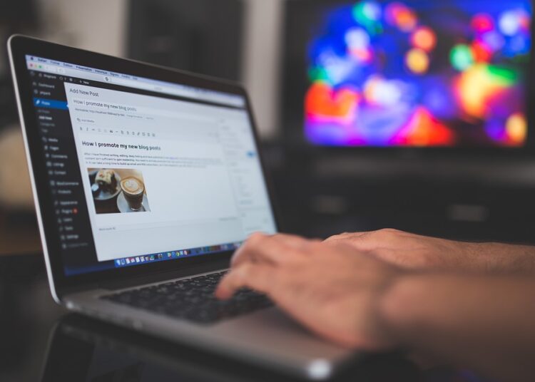 How to Start Freelance Writing as a Side Hustle: A Step-by-Step Guide for Beginners