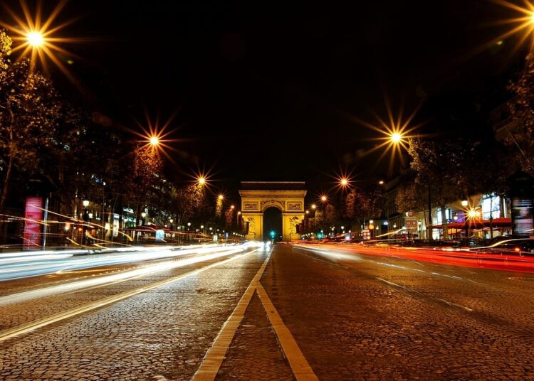 How to Understand How Interest Is Calculated on a High-Yield Savings Account (HYSA)