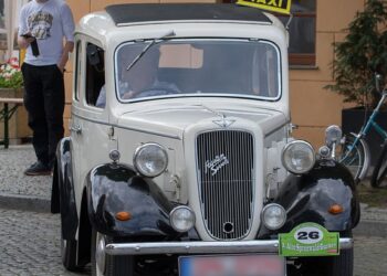 How to Understand Taxes for Beginners: A Step-by-Step Guide to Filing Your First Return