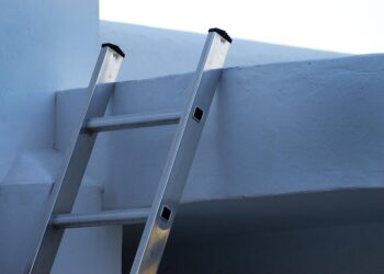 The Ultimate Guide: How to Get Pre-Approved for a Mortgage in 5 Simple Steps