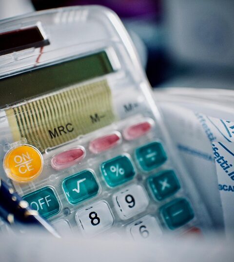 The Ultimate Guide: What Expenses to Include in Your Emergency Fund Calculation The Ultimate Guide: What Expenses to Include in Your Emergency Fund Calculation