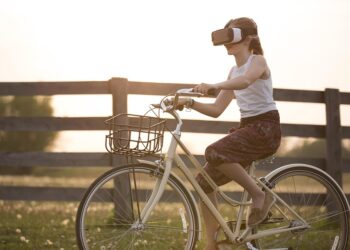 What is a Virtual Assistant? A Comprehensive Guide for Small Business Owners