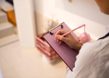 Your Essential Monthly Financial Checklist: How to Stay on Top of Your Budget