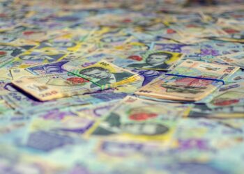 10 Creative Ways to Save Money on Clothing Without Sacrificing Style