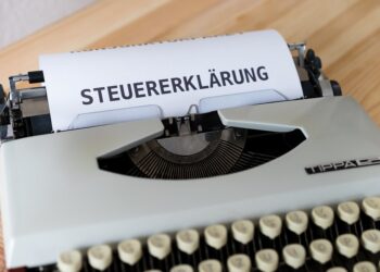 10 Essential Tax Planning Tips for Beginners: Maximize Your Refund This Year!