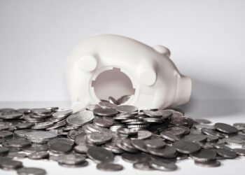 10 Simple Ways to Save Money on Groceries: Ultimate Guide for Budgeting Families