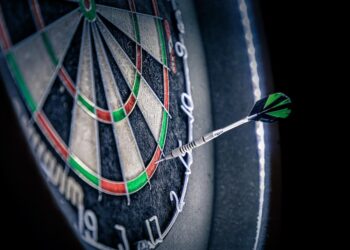 How to Accurately Determine Celebrity Net Worth: The Ultimate Guide