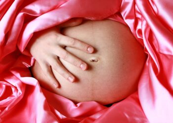 How to Be a Smart Consumer: 7 Essential Tips for Savvy Shopping