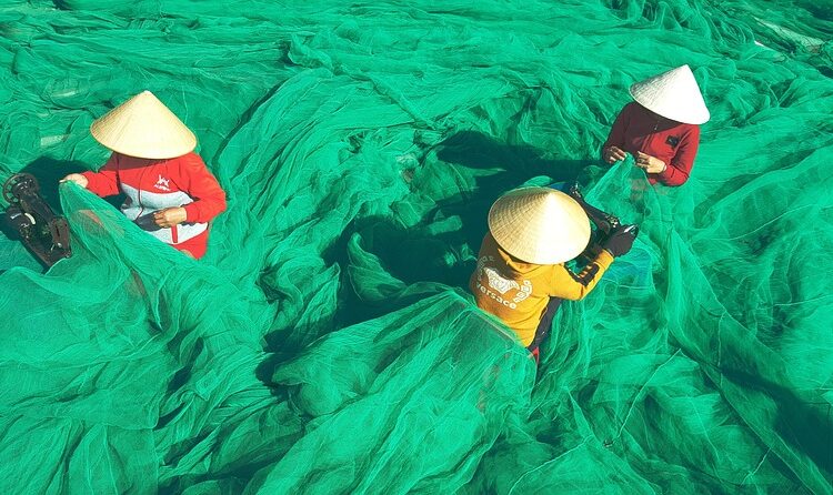 How to Get Out of a Negative Net Worth: A Step-by-Step Guide to Financial Recovery How to Get Out of a Negative Net Worth: A Step-by-Step Guide to Financial Recovery