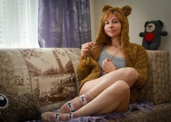 How to Identify Profitable Niche Products: What to Sell on Etsy in 2023