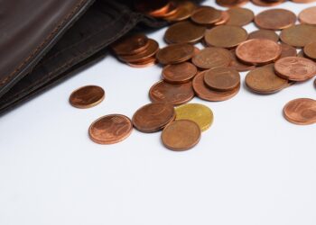 How to Manage Student Loan Debt: A Step-by-Step Guide for Recent Graduates