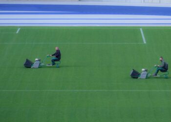 How to Start a Lawn Care Side Hustle: Your Step-by-Step Guide to Success