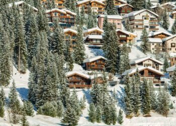 Retiring Abroad: The Pros and Cons You Need to Know Before Making the Move