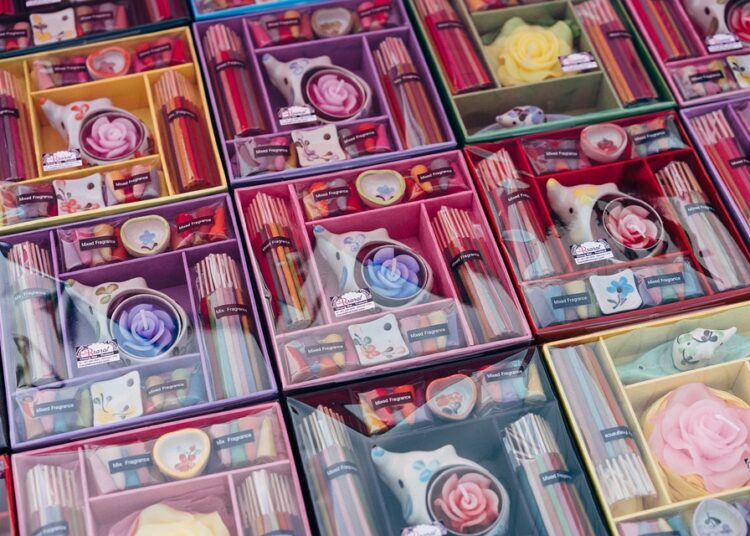 How to Create and Sell Digital Products: A Step-by-Step Guide for Beginners