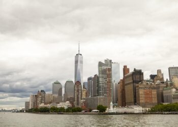 How to Cultivate a Financial Freedom Mindset: 7 Essential Steps