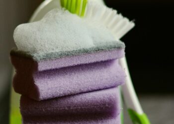 How to Make Your Own Cleaning Supplies: 5 Simple Recipes for a Greener Home