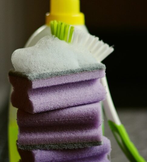 How to Make Your Own Cleaning Supplies: 5 Simple Recipes for a Greener Home
