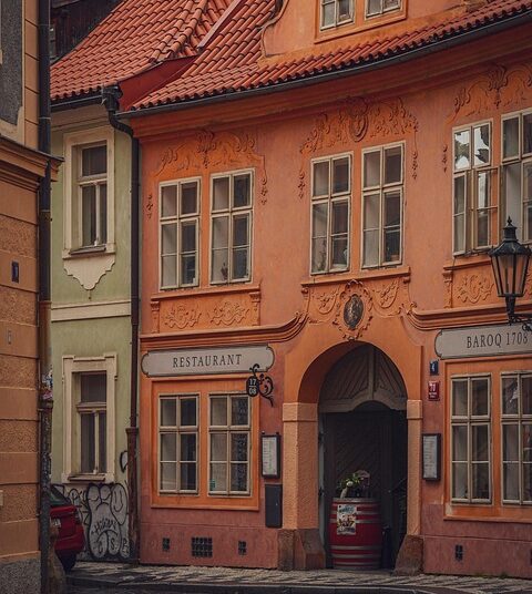 How to Navigate Capital Gains Implications When Selling ETFs: A Step-by-Step Guide