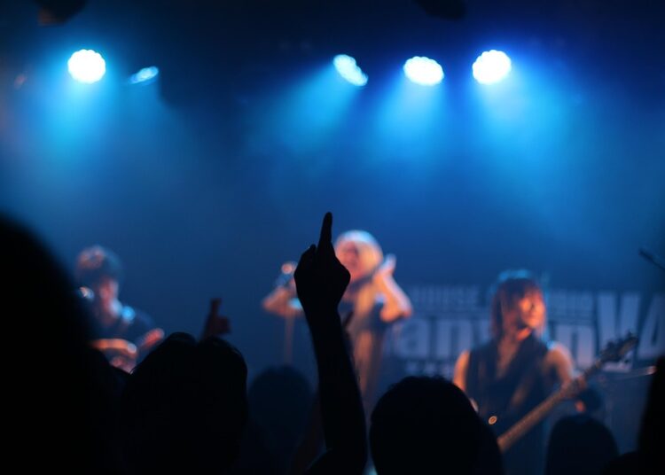 The Ultimate Guide on How to Live Frugally: Transform Your Finances in 30 Days