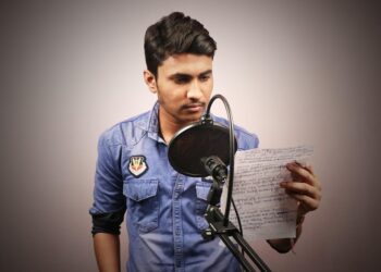 What is a Voice-Over Artist Side Hustle? A Beginner’s Guide to Earning Extra Income