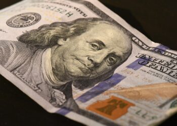 10 Essential Tips for Managing Money with a Variable Income: Your Complete Guide