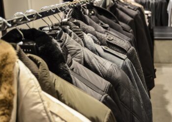 10 Essential Tips on How to Buy ETFs Like a Pro