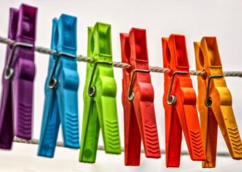 10 Practical Tips on How to Manage Household Expenses and Save Big!