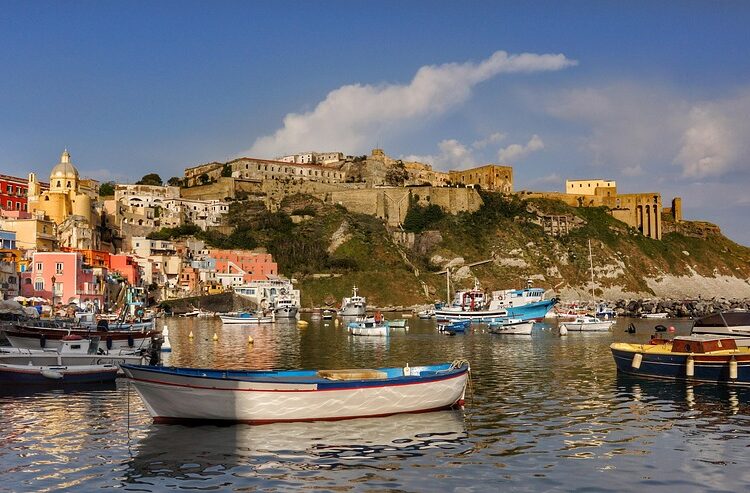 10 Reasons Why ETFs and Index Funds Are Your Best Allies in Diversification