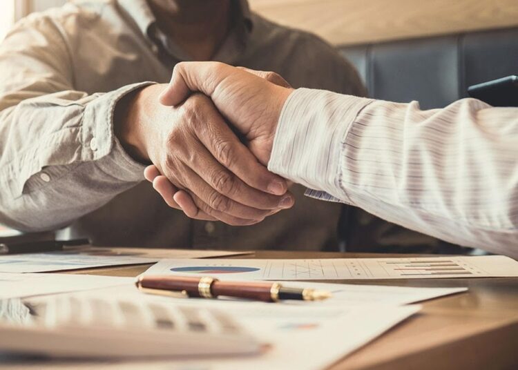 10 Reasons Why Every Investor Needs a Stock Broker: Benefits You Can’t Afford to Miss 10 Reasons Why Every Investor Needs a Stock Broker: Benefits You Can’t Afford to Miss