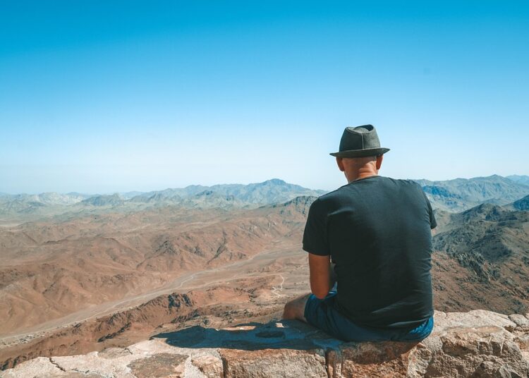 5 Essential Features to Look for in a High-Yield Savings Account (HYSA) 5 Essential Features to Look for in a High-Yield Savings Account (HYSA)