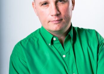 7 Surprising Psychological Triggers That Keep You in Debt (And How to Overcome Them)