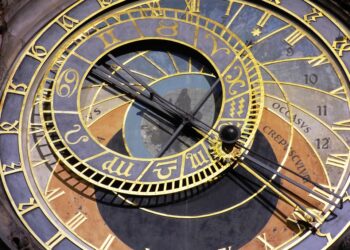 A comprehensive listicle appealing to those new to frugal living.