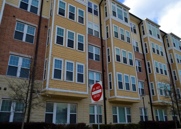 How Does Your Credit Score Influence Your Apartment Search? A Comprehensive Guide