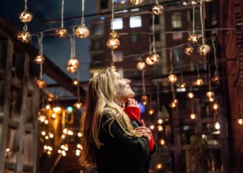 How to Live a Frugal Lifestyle: 7 Essential Tips for Maximum Savings and Happiness