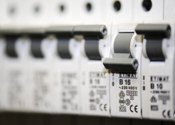 How to Pay Off Multiple Debts: A Step-by-Step Guide for Stress-Free Finances