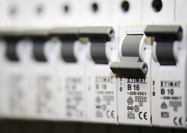 How to Pay Off Multiple Debts: A Step-by-Step Guide for Stress-Free Finances