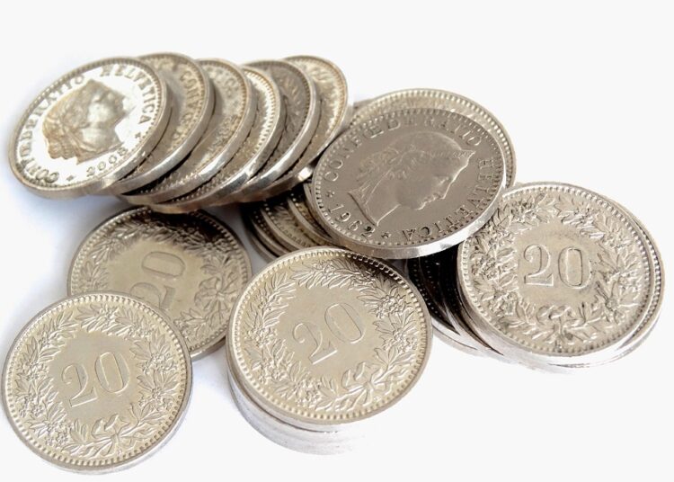 How to Save Money Creatively: 7 Innovative Strategies for Every Budget